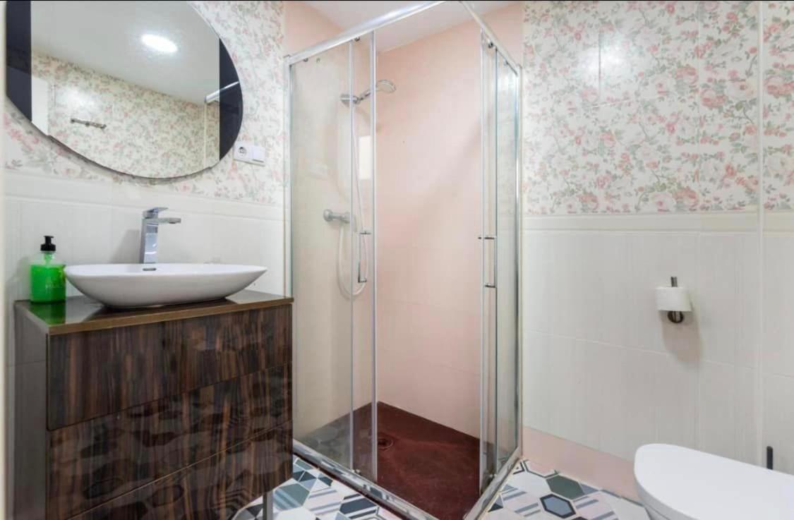 Vialia Apartamentos Suites Màlaga Exteriér fotografie
