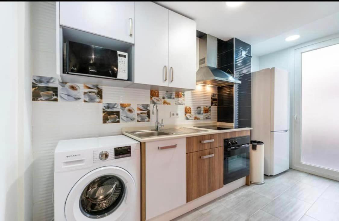 Vialia Apartamentos Suites Màlaga Exteriér fotografie
