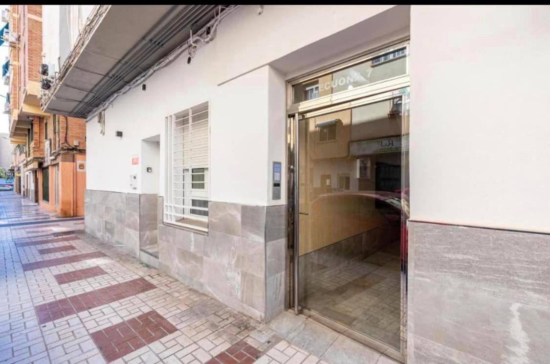 Vialia Apartamentos Suites Màlaga Exteriér fotografie